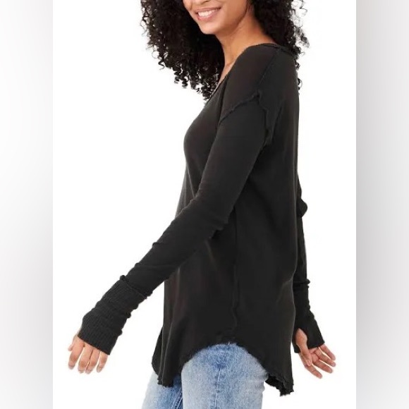 Free People NEW Oversized Cotton raw edge Long Sleeve Top - Picture 2 of 7